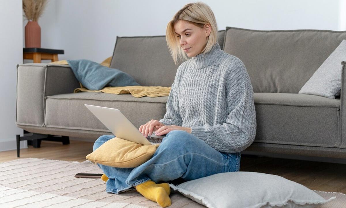 The Dos and Don'ts of Cleaning Couch Cushions