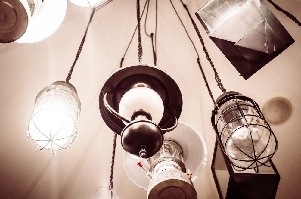 Mastering the Coordination of Wall Sconces and Chandeliers