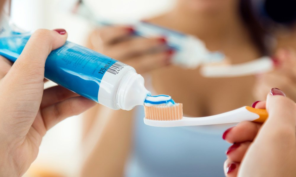 How Dentists Remove Deep Stains Your Toothpaste Can’t