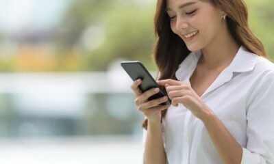 How Students Can Stay Connected During Study Abroad and Gap Year Adventures